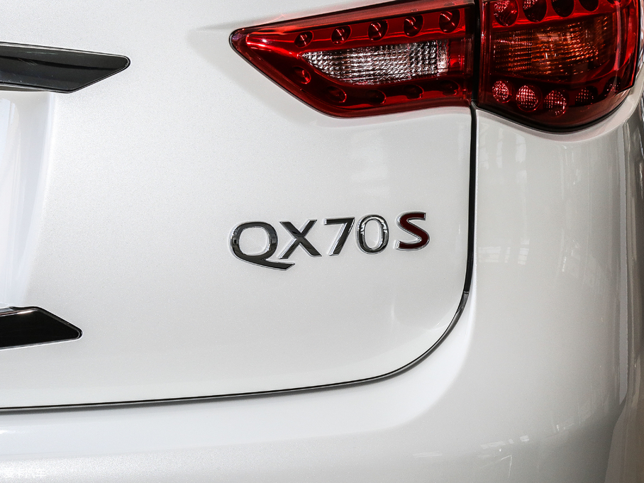 2017ӢQX70 3.7L ^Ӱ