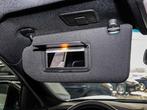 2017款3.7L 绝影版 遮阳板（左）