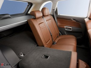 2009款2.4L 自动 后排空间