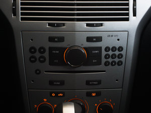 2010款GTC 1.8L 全景风挡版 音响调节