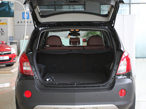 2011款2.4L 四驱豪华版 行李厢空间