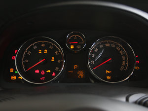 2011款2.4L 四驱豪华版 仪表