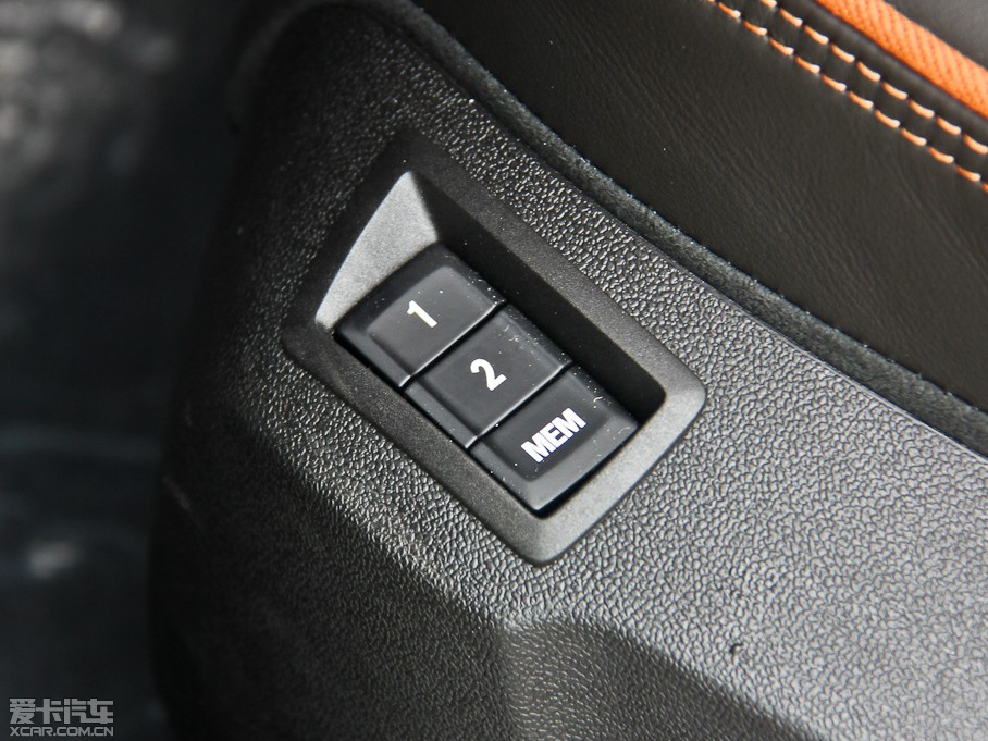 2013��Ӣ�ف� 2.0T �Ԅ�����\�Ӱ�