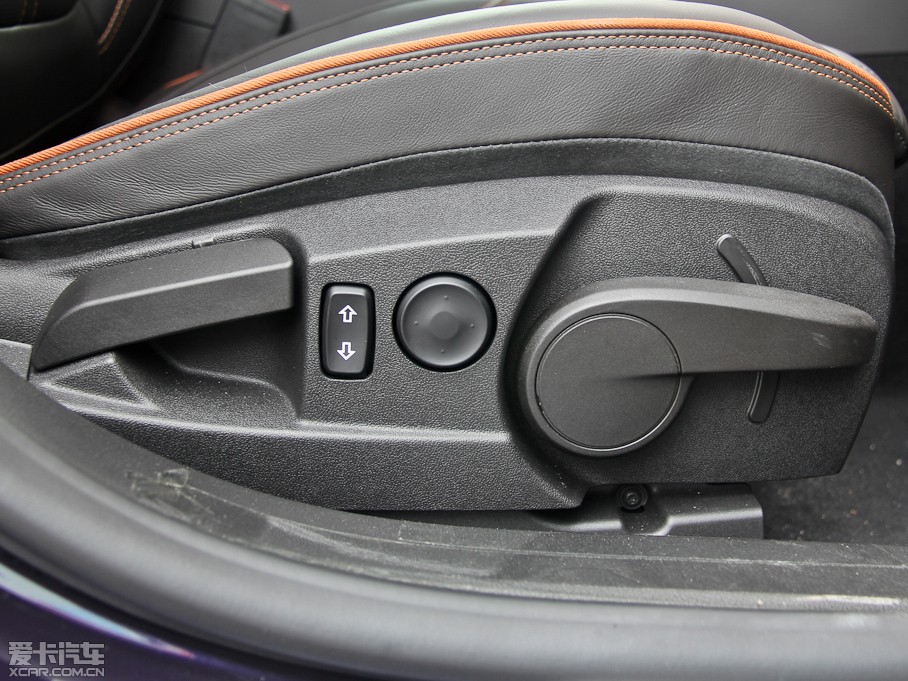 2013Ӣف 2.0T Ԅ(dng)(q)\(yn)(dng)