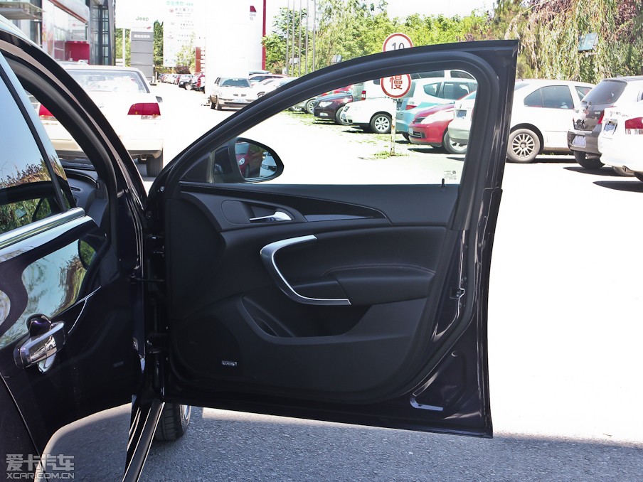 2013Ӣف 2.0T Ԅ(dng)(q)\(yn)(dng)