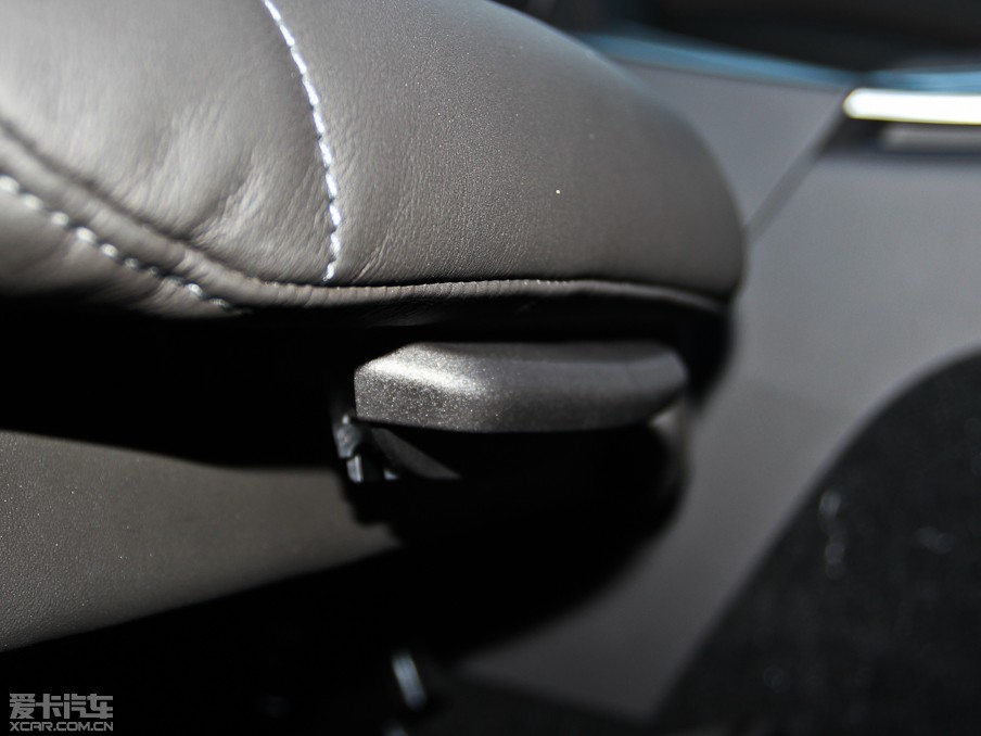 2013Ӣف 2.0T Ԅ(dng)(q)\(yn)(dng)