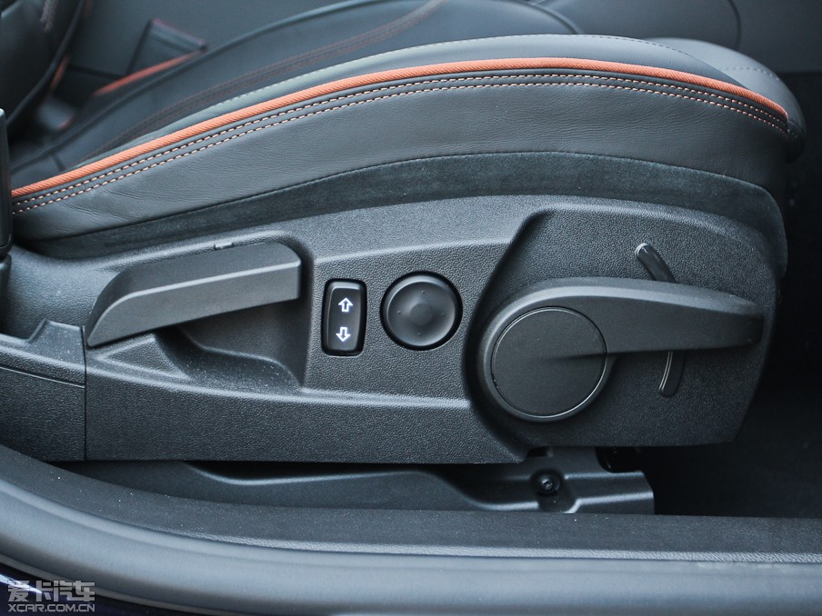 2013��Ӣ�ف� 2.0T �Ԅ�����\�Ӱ�