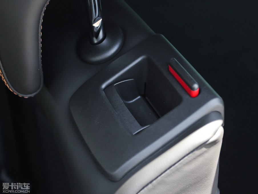 2013Ӣف 2.0T Ԅ(dng)(q)\(yn)(dng)