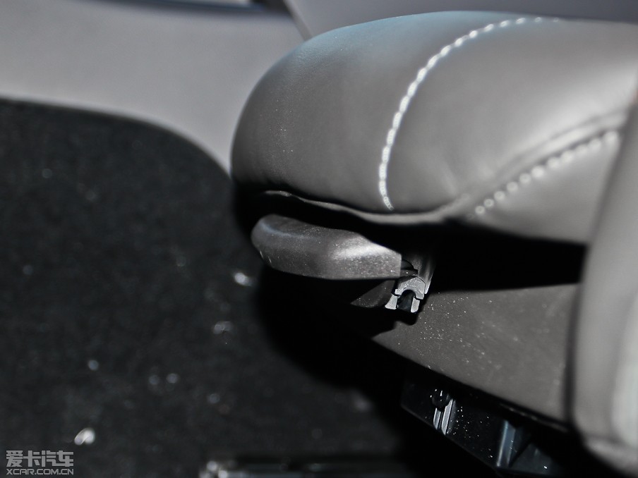 2013Ӣف 2.0T Ԅ(dng)(q)\(yn)(dng)