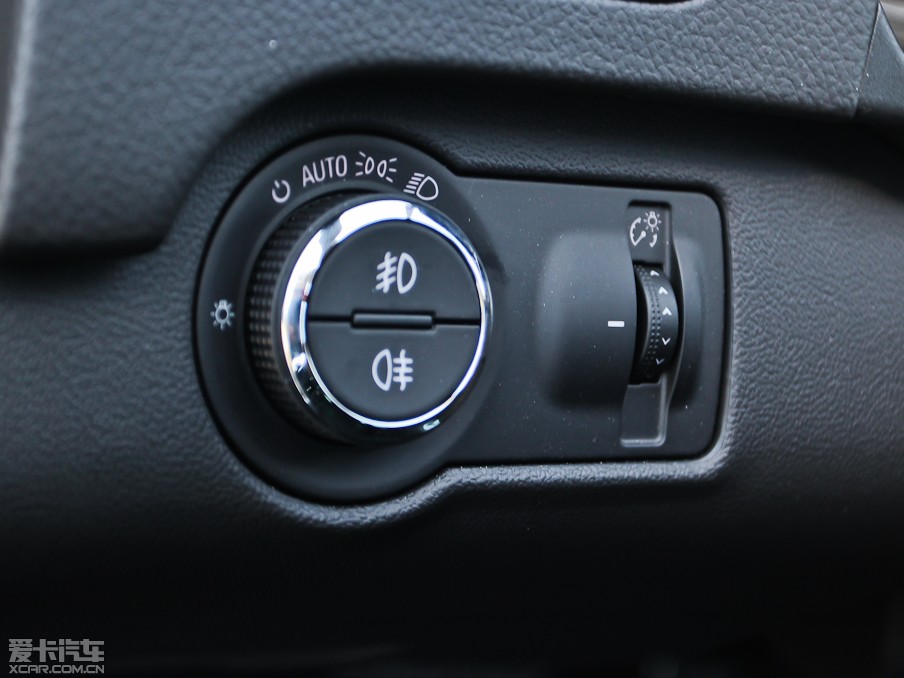 2013��Ӣ�ف� 2.0T �Ԅ�(d��ng)���(q��)�\(y��n)��(d��ng)��