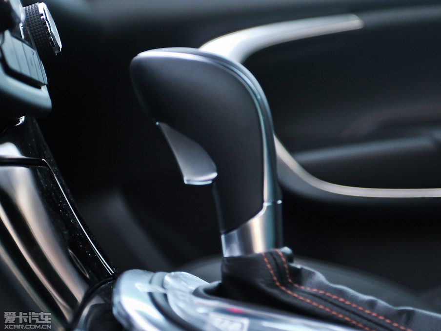 2013��Ӣ�ف� 2.0T �Ԅ�����\�Ӱ�