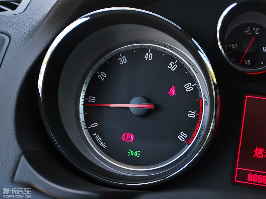 2013��Ӣ�ف� 2.0T �Ԅ����(q��)�\(y��n)�Ӱ�