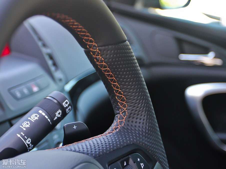 2013��Ӣ�ف� 2.0T �Ԅ�����\�Ӱ�