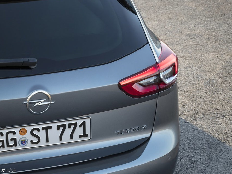 2017Ӣف Sports Tourer