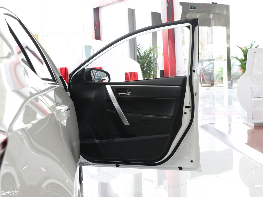 2018_p 1.8L E-CVTа