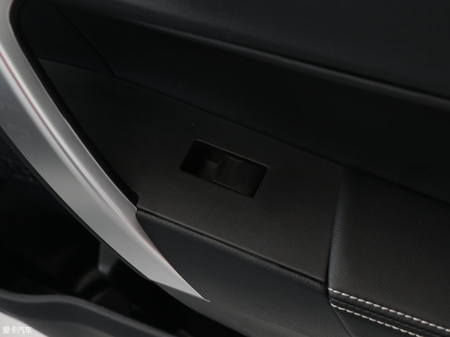 2018_p 1.8L E-CVTа