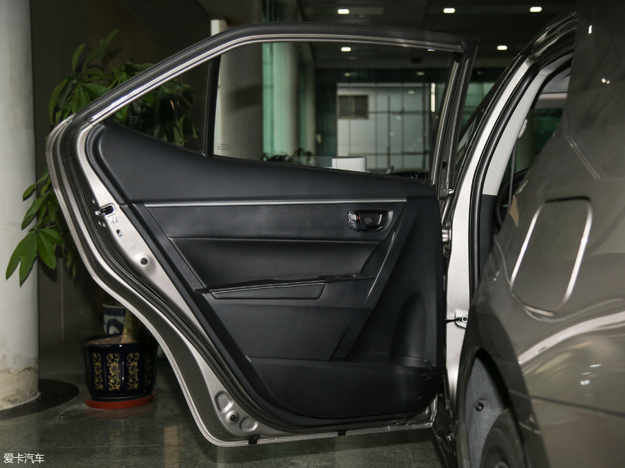 2018_p 1.8L E-CVTа