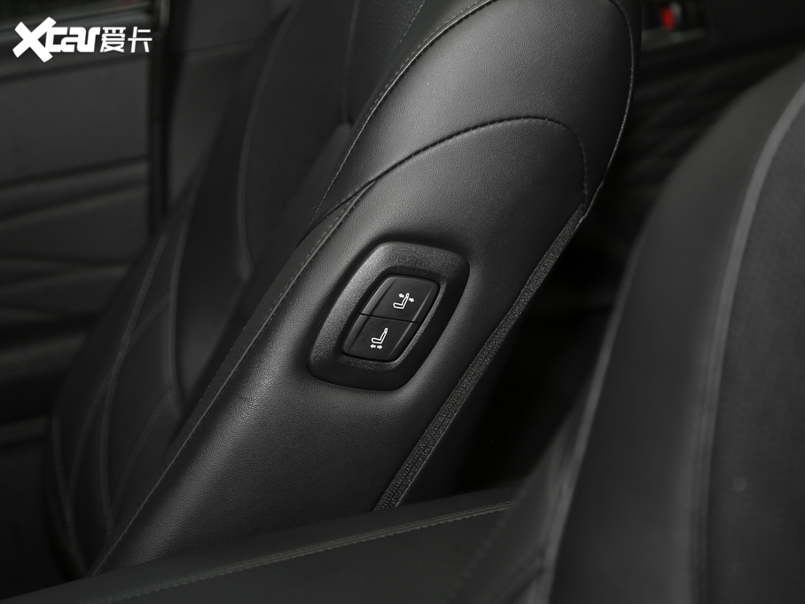 2019 2.0L XLE F VI