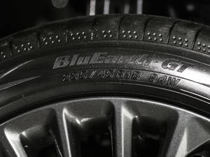 20192.5L TouringF VI ݆̥ߴ