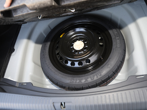 2019款2.5L Touring尊贵版 国V 备胎