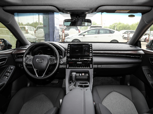 2019款2.5L 进取版 国VI 内饰全景