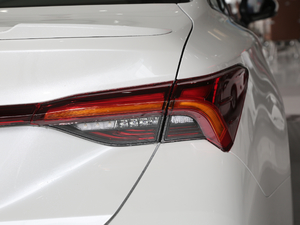 2019款2.5L 进取版 国V 尾灯