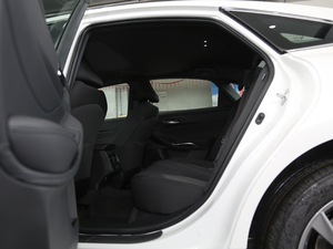 2019款2.5L 进取版 国V 后排空间