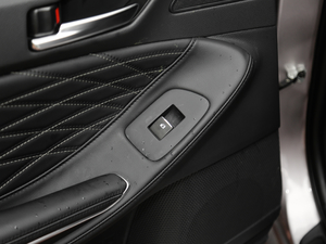 20192.0L XLE F VI п؅^