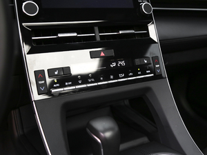 20192.0L XLE F VI п؅^(q)