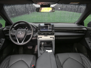 2019款2.0L XLE 尊贵版 国VI 内饰全景