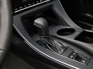 2019款2.0L XLE 尊享版 国VI 换挡杆