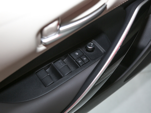 20191.2T S-CVT GLX-iŞ {܇ƅ^	