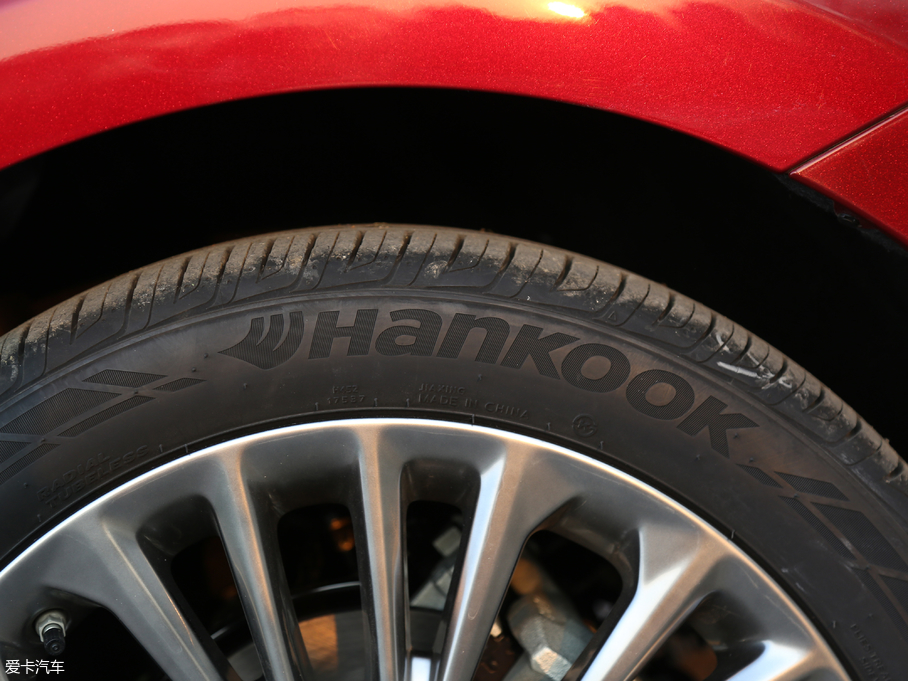 2019p p 2.5L LimitedŞ V