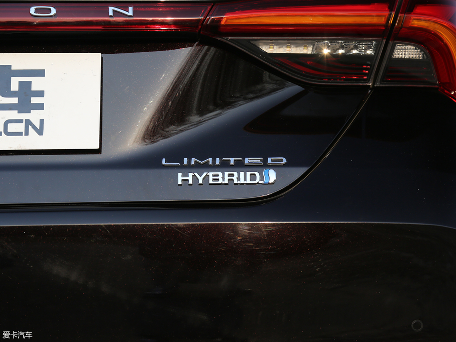 2019p p 2.5L LimitedŞ V