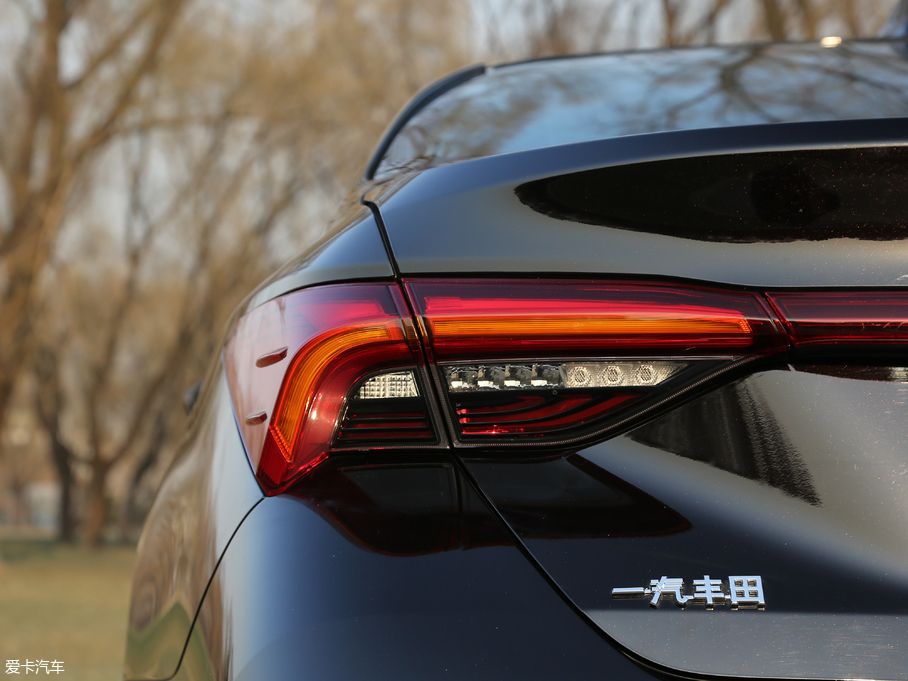 2019p p 2.5L LimitedŞ V