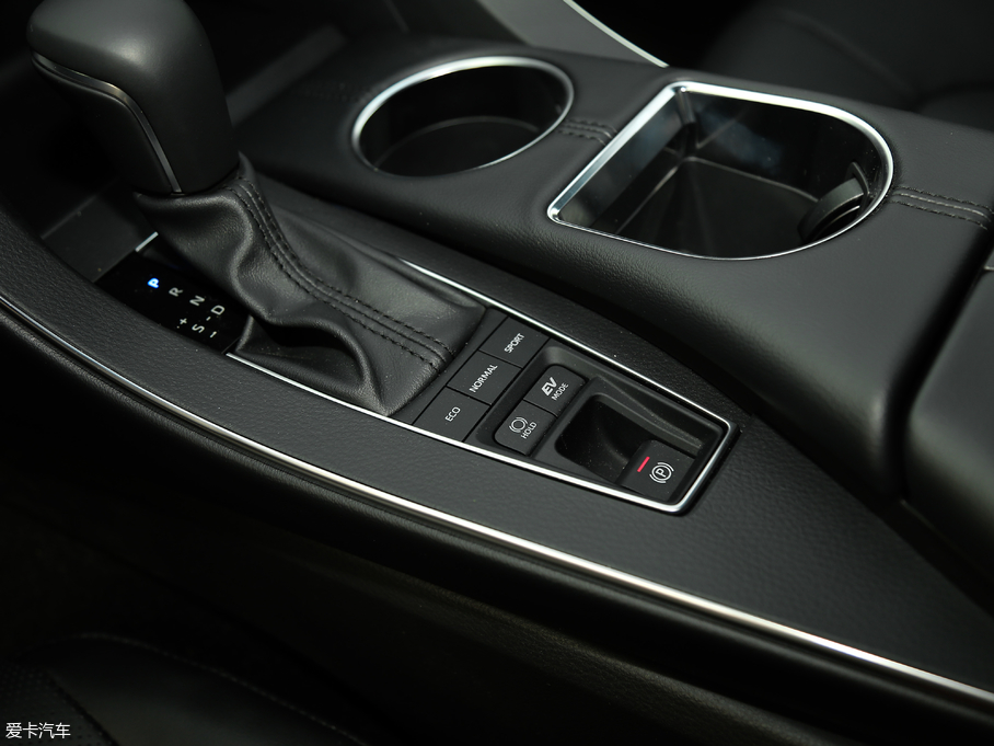 2019p p 2.5L LimitedŞ V