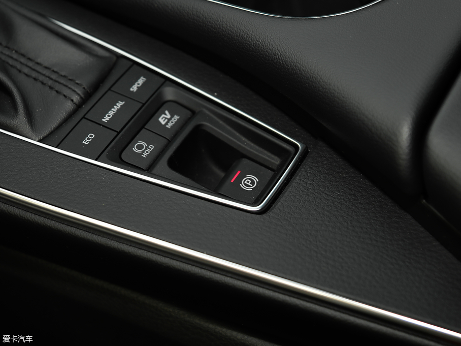 2019p p 2.5L LimitedŞ V