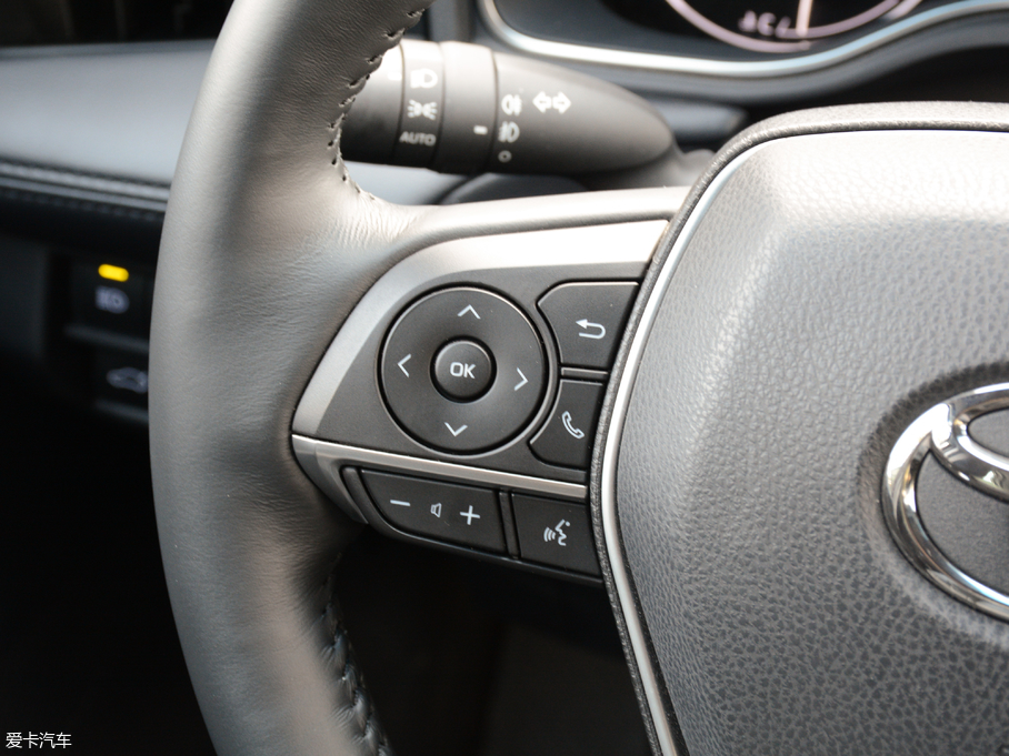 2019p p 2.5L LimitedŞ V