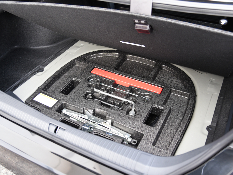 2019p p 2.5L XLEF V