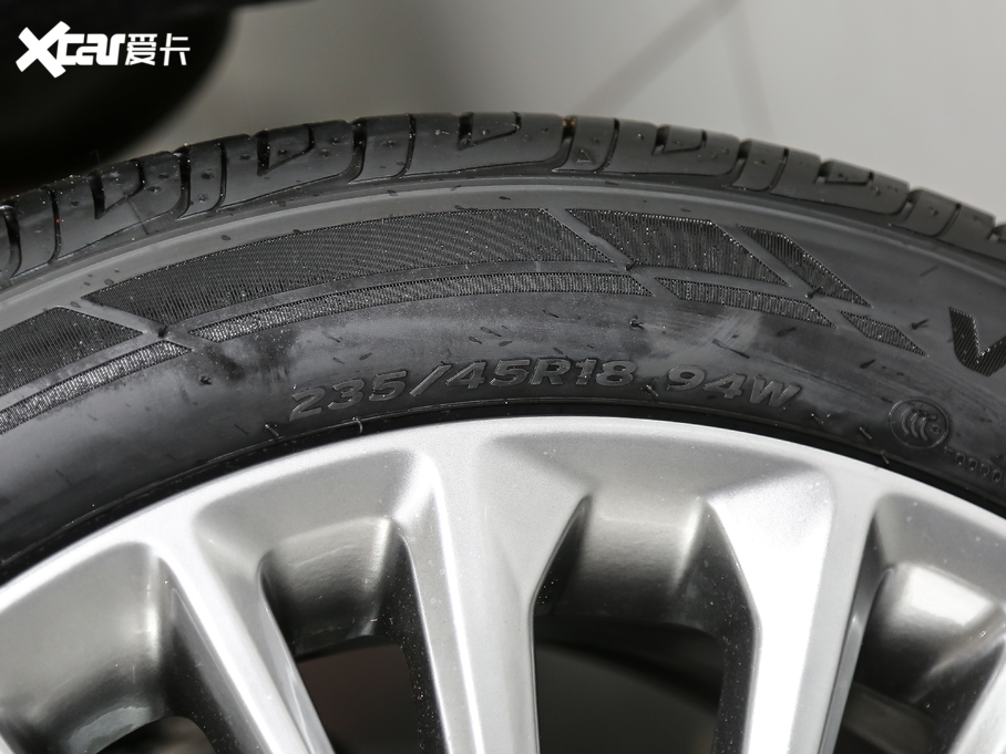 2019p p 2.5L XLEF VI