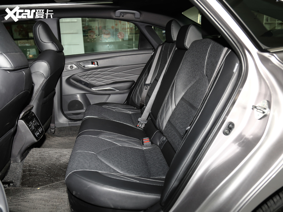 2019p p 2.5L XLEF VI