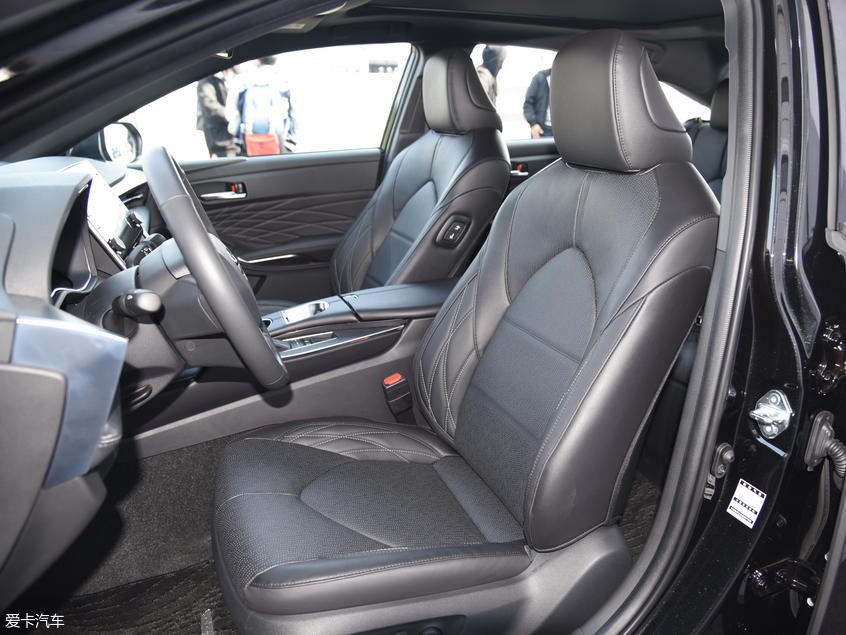 一汽豐田2019款亞洲龍混動