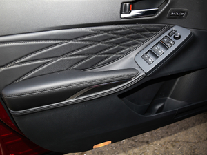 2019p 2.5L LimitedŞ V g