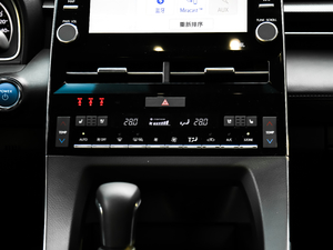 2019p 2.5L LimitedŞ V {{