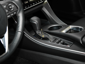 2019p 2.5L LimitedŞ V QU