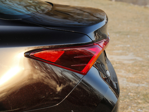 2019p 2.5L LimitedŞ V ^