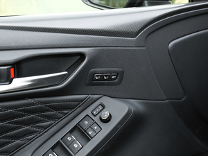 2019p 2.5L LimitedŞ V g