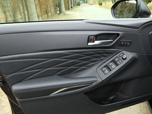 2019p 2.5L LimitedŞ V g