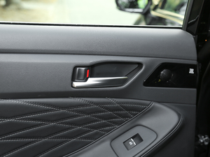 2019p 2.5L LimitedŞ V g