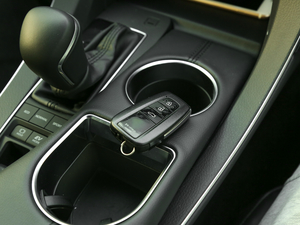 2019款双擎 2.5L Limited旗舰版 国V 车钥匙